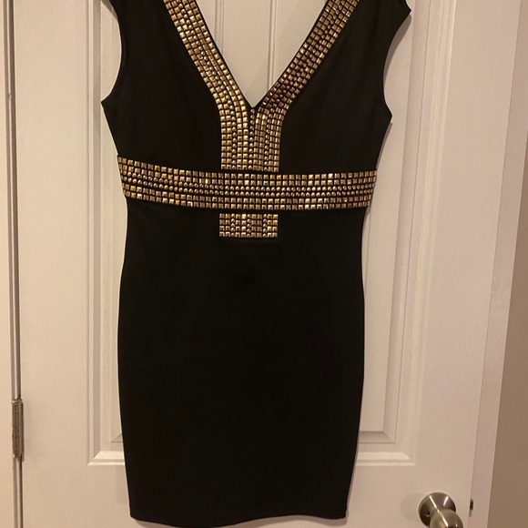 Dress - Picture 2 of 3